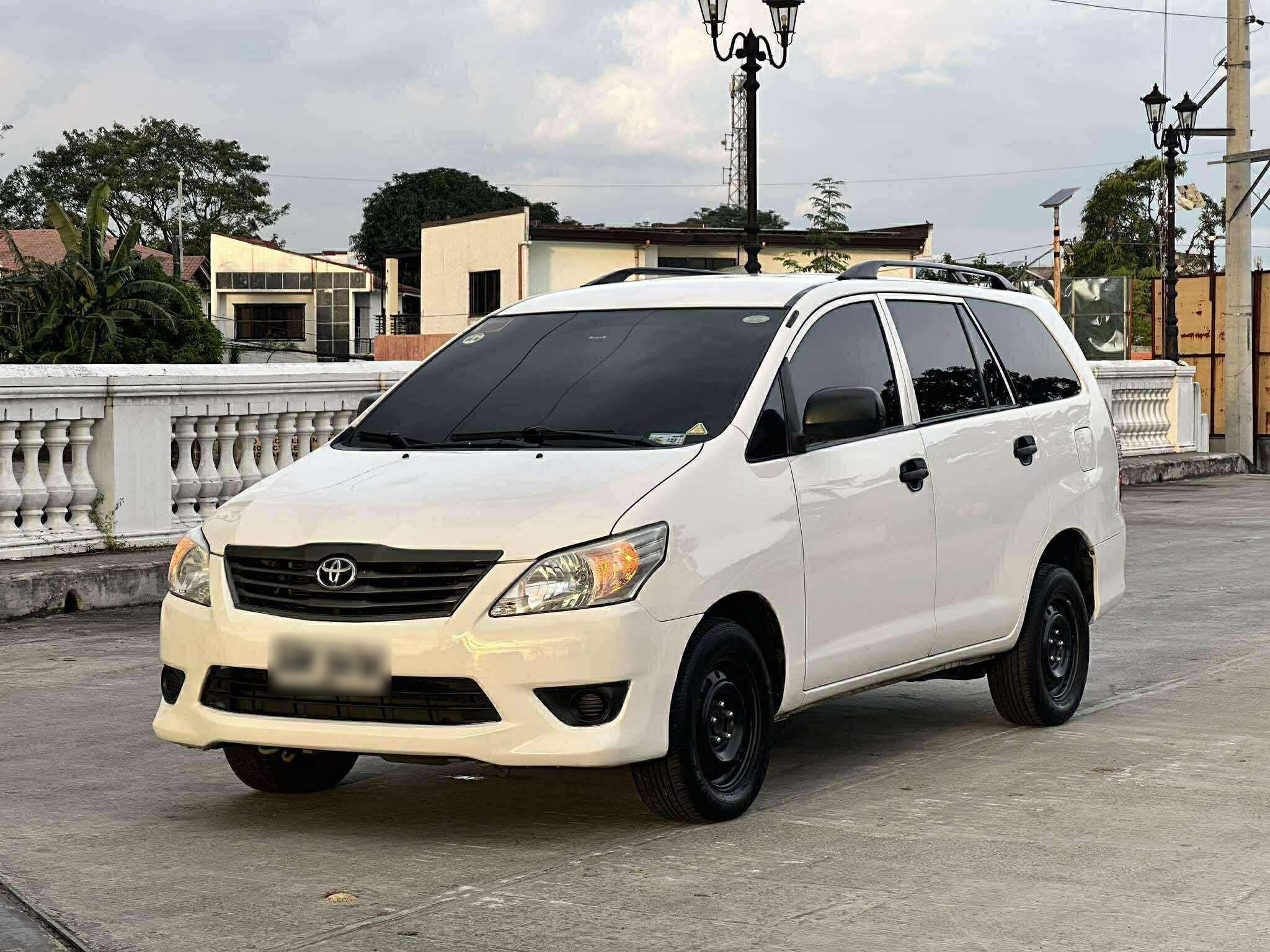 2015 Toyota Innova J DSL | Start N' Go