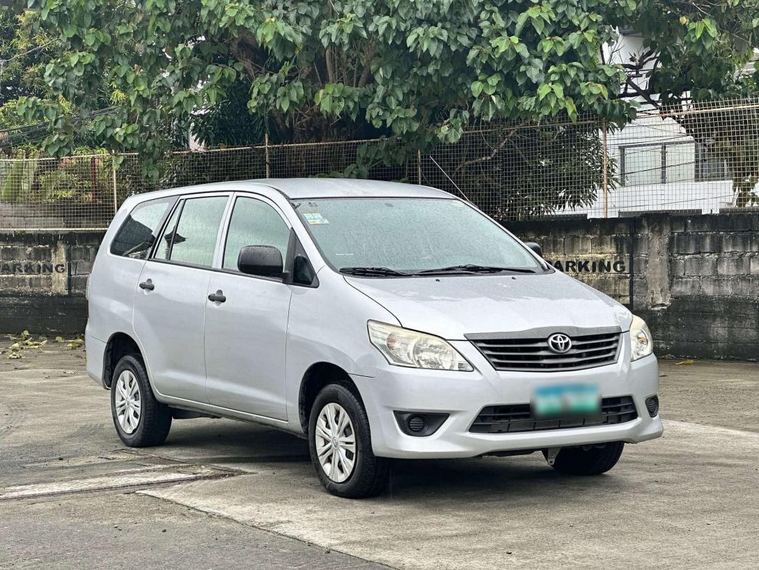 2013 Toyota Innova J DSL | Start N' Go